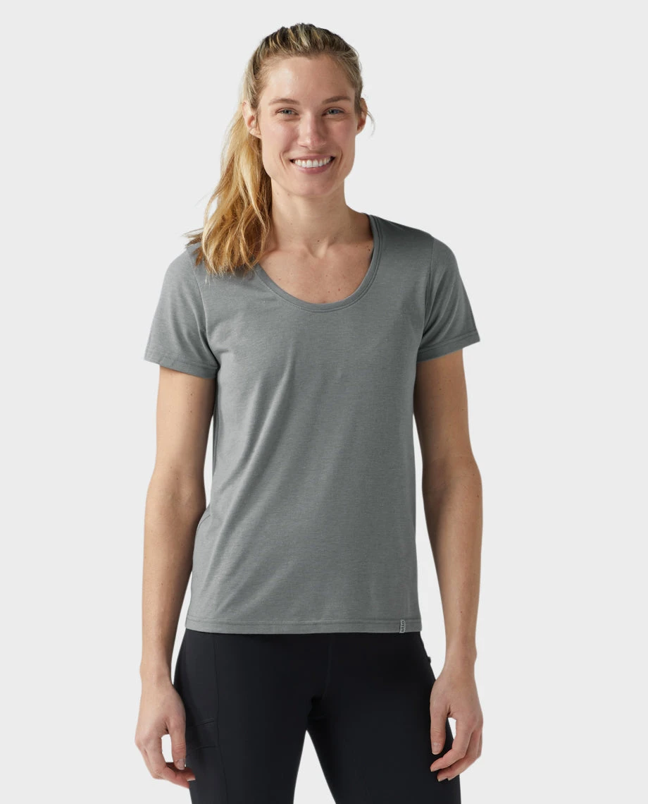 Women's Divide Scoop Neck Tee SS STIO Women's Divide Scoop Neck Tee SS -Stio Activewear 100244 109 3 Top