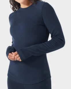 STIO Women's Basis Midweight Merino Crew 4 STIO Women's Basis Midweight Merino Crew -Stio Activewear 100286 410 1 ALT