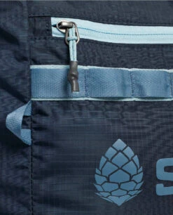 STIO Basin LT Camp Tote 25L -Stio Activewear 400075S22 410 Detail Front Zippper 7671d42e a060 4abf a0dc 60aca781c2cd